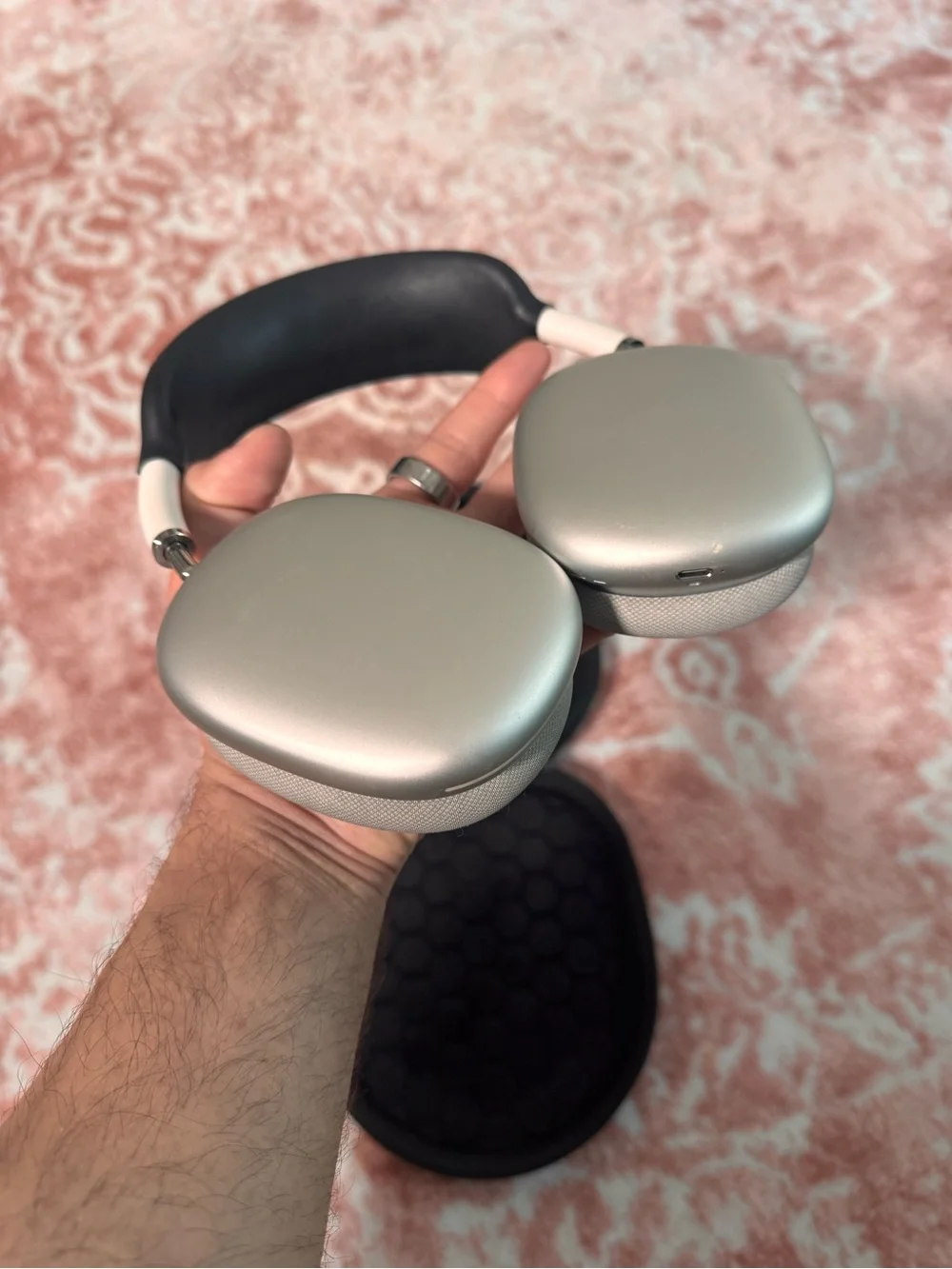 Apple AirPod max. Silver. Used.